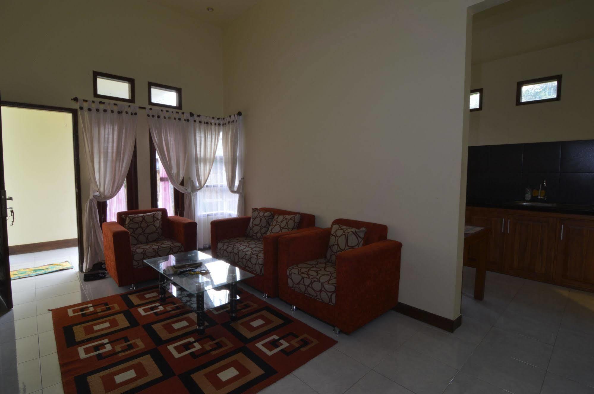 Shu Villa Lombok Kuta  ภายนอก รูปภาพ