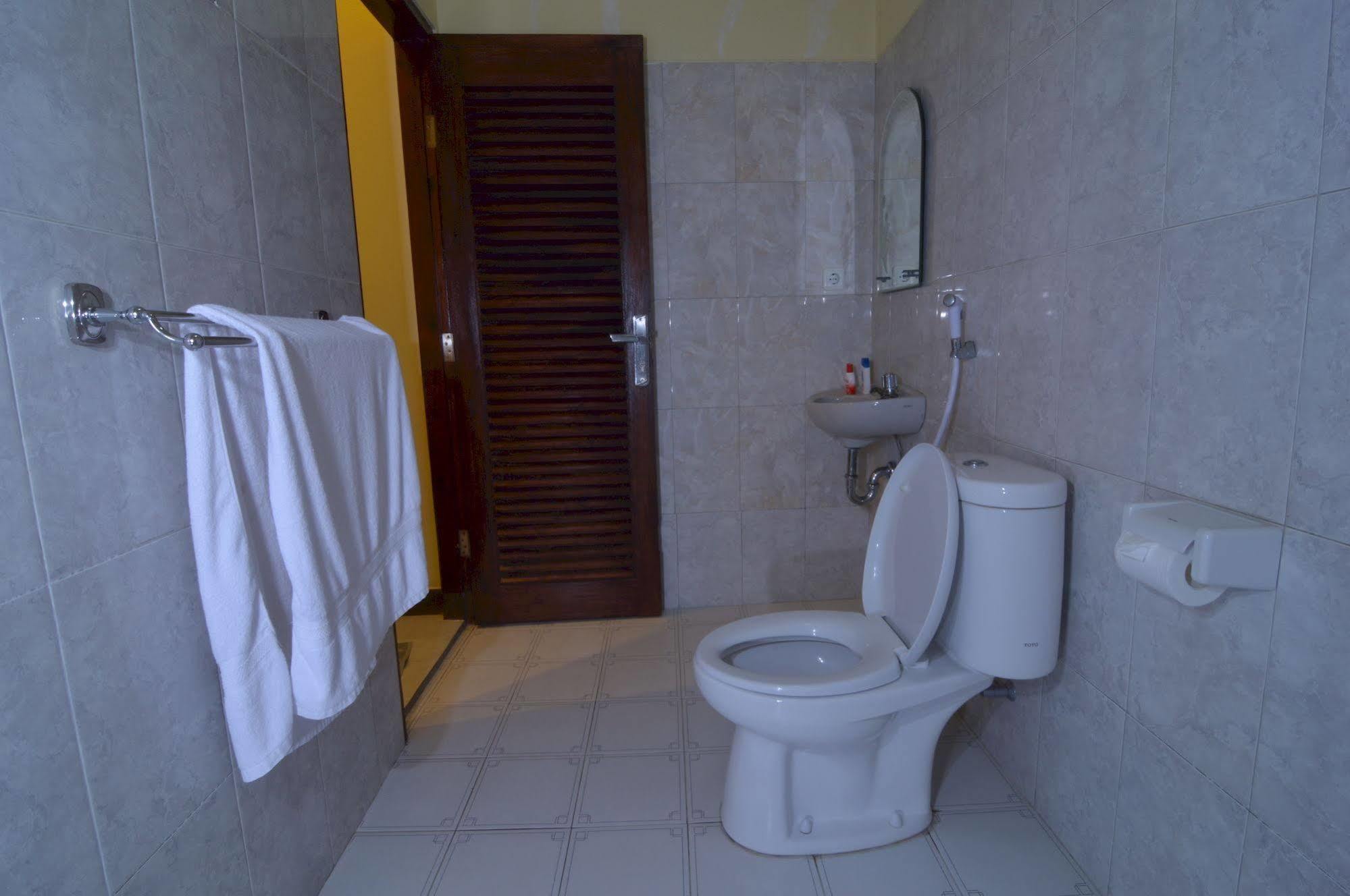 Shu Villa Lombok Kuta  ภายนอก รูปภาพ
