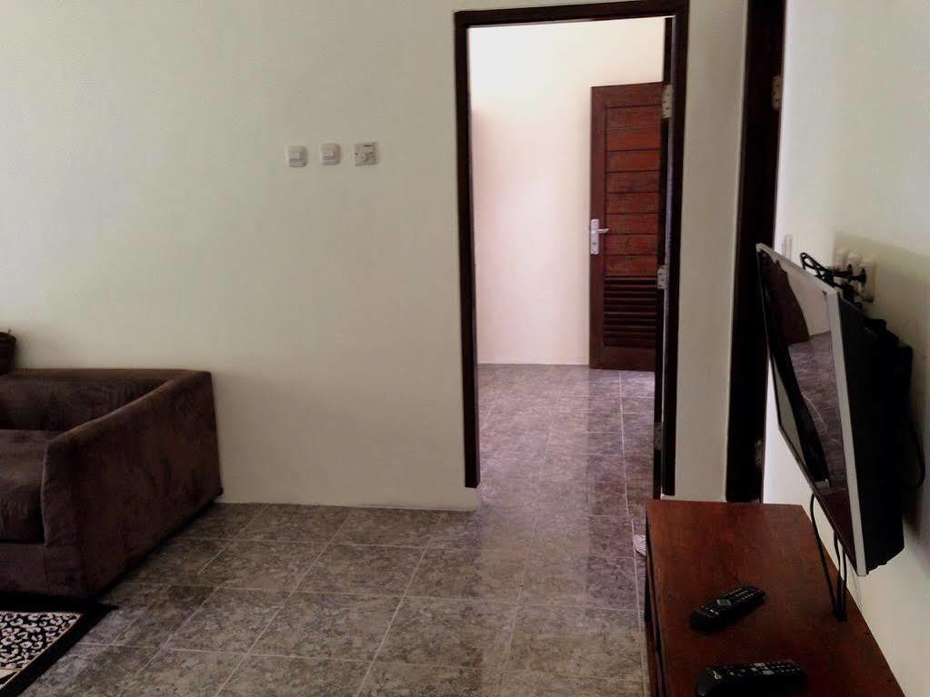 Shu Villa Lombok Kuta  ภายนอก รูปภาพ
